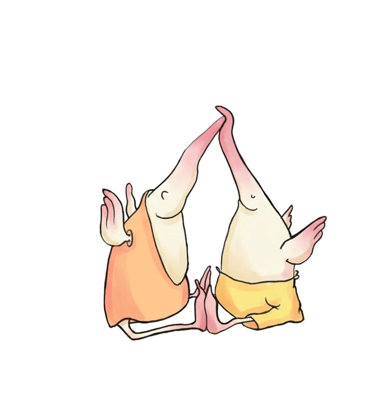 Beliebte Kleinigkeiten von Paarzeit, verliebt-kuschelndes Paar, als paarzeit-typische Illustration, freut sich über die tollen kleinen Begleiter zu den Kartenspielen, Geschenkboxen und Neuerscheinungen 2026 von Paarzeit, Kategorie mit Postkarten, Holzanhängern und Geschenkanhängern.