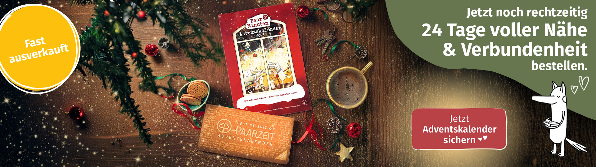 Paarzeit Adventskalender auf weihnachtlichem Holztisch für mobile Ansicht – 24 Tage voller Nähe und Verbundenheit für Paare, jetzt sichern, fast ausverkauft.